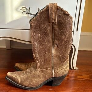 Cowboy / cowgirl boots